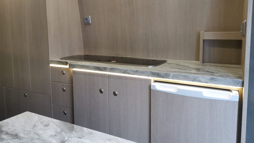 MB Sprinter. Campingbil i forkledning!