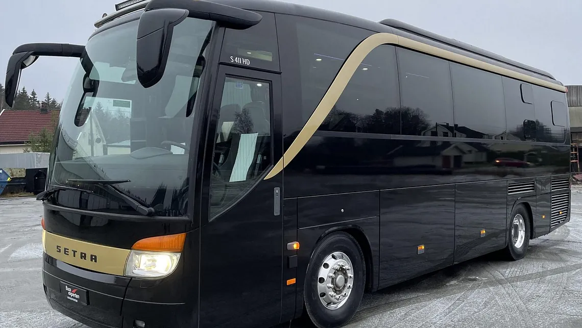 2004 Setra S411HD. 10,1m Campingbil!